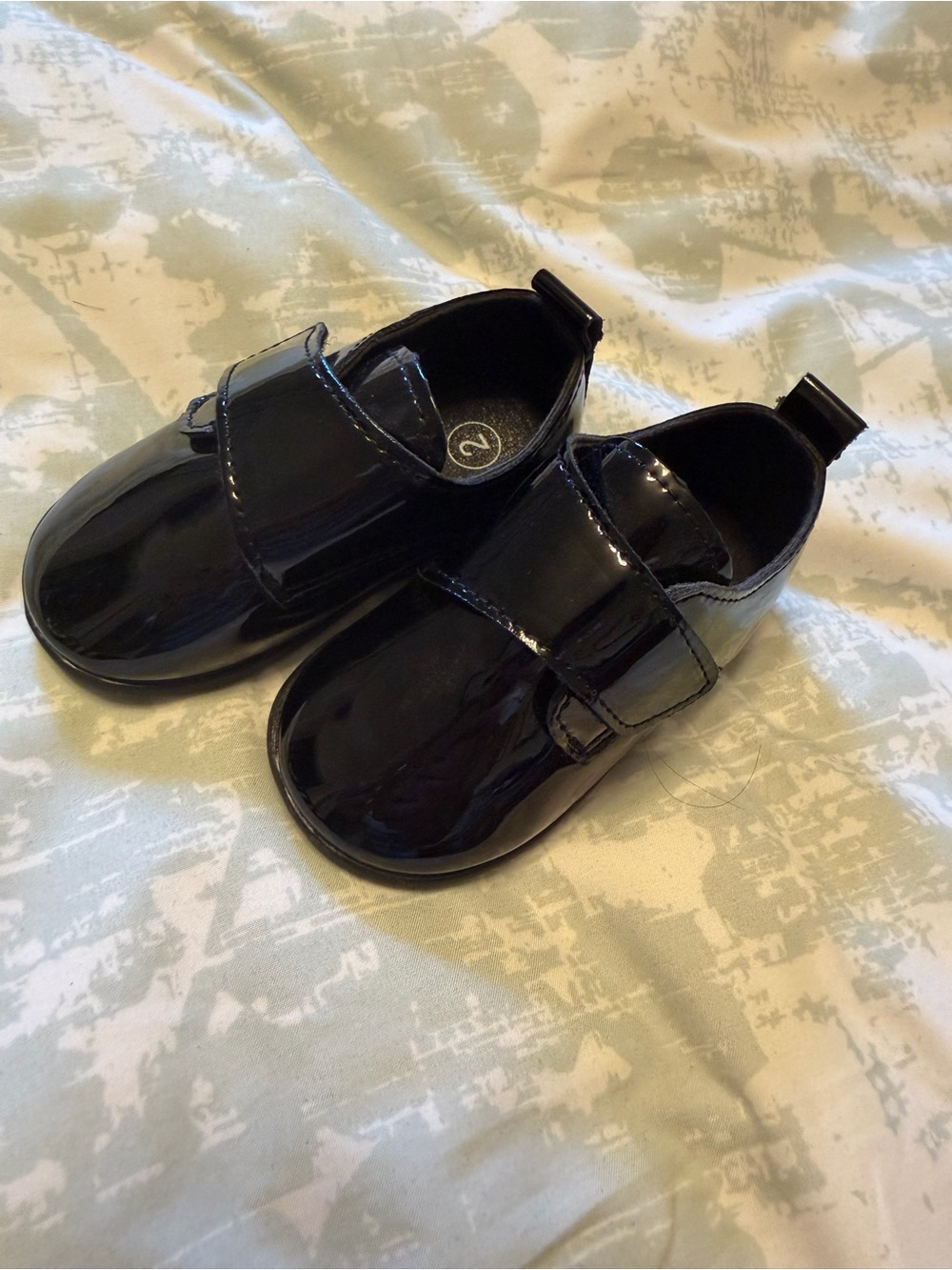 Baby Black Patent Tuxedo Dress Shoes – Size 2